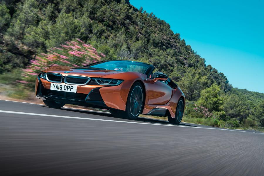  BMW i8 Roadster (I15) 2018 года  (UK) (фото 36 из 97)